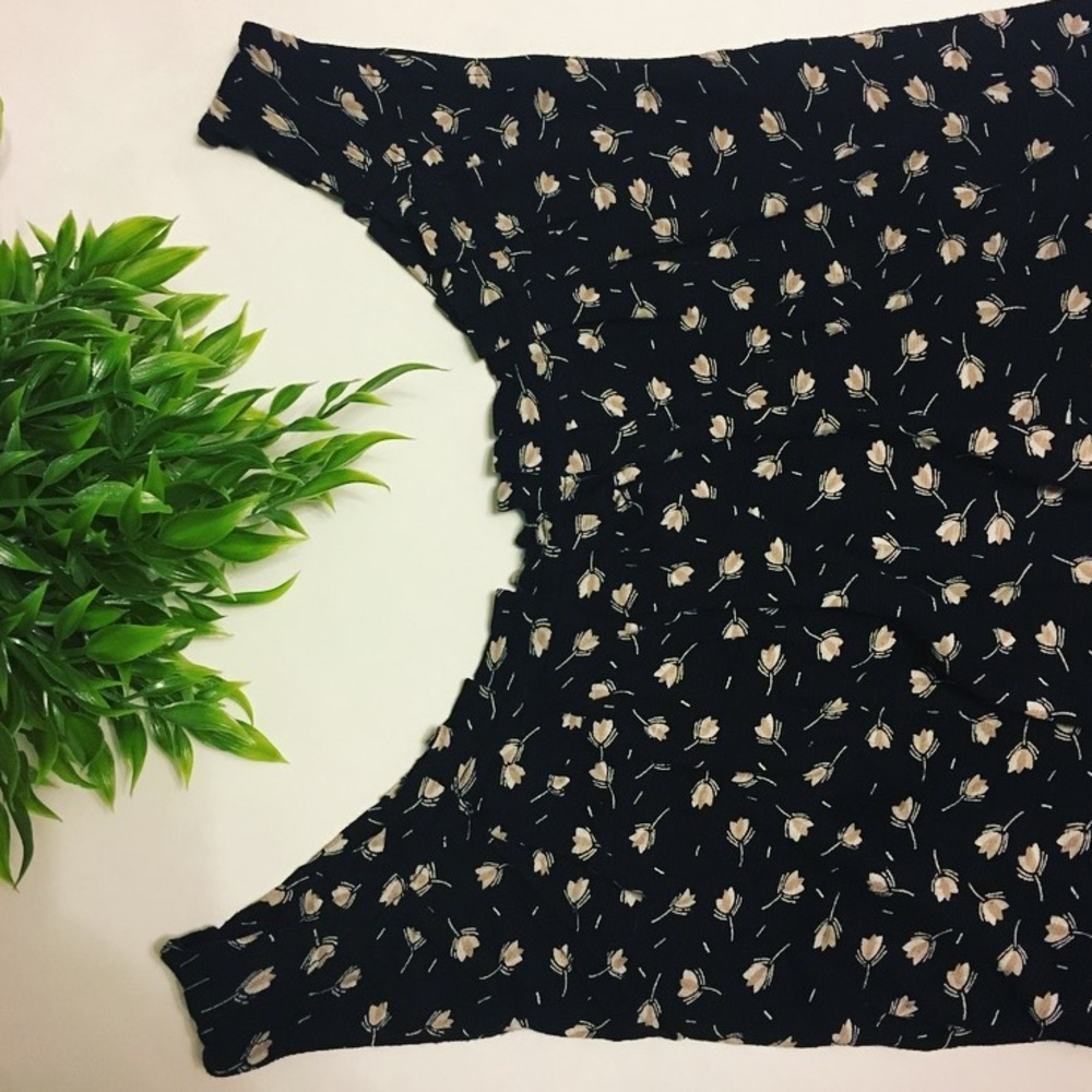 SALE LOFT black sleeveless tank blouse  rose print